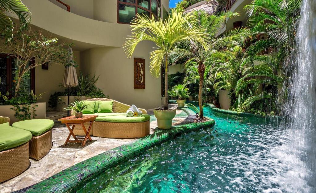Maya Villa Condo Hotel プレヤデルカーメン エクステリア 写真
