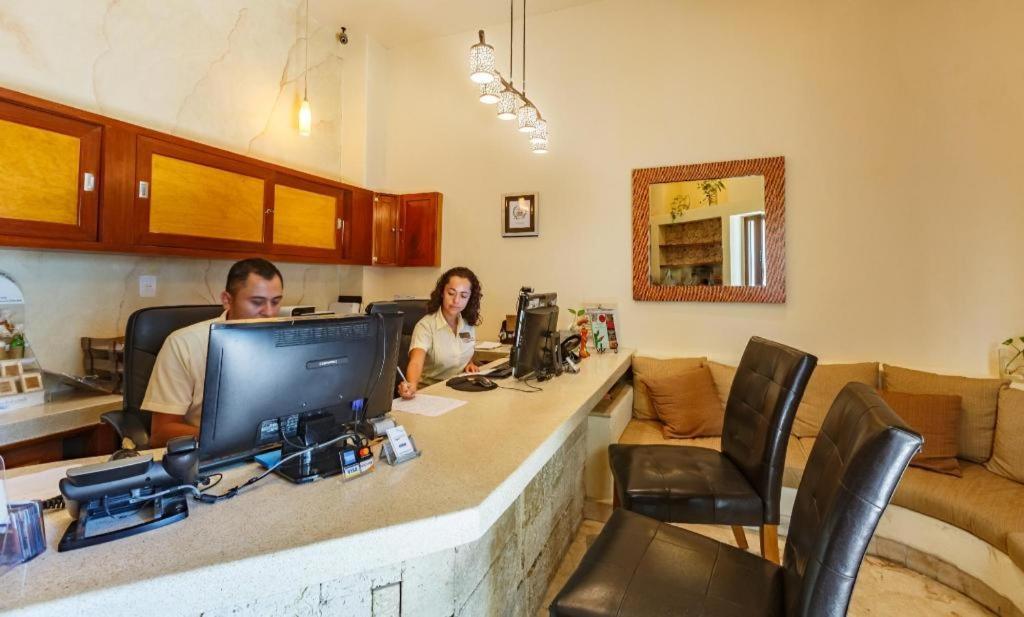 Maya Villa Condo Hotel プレヤデルカーメン エクステリア 写真