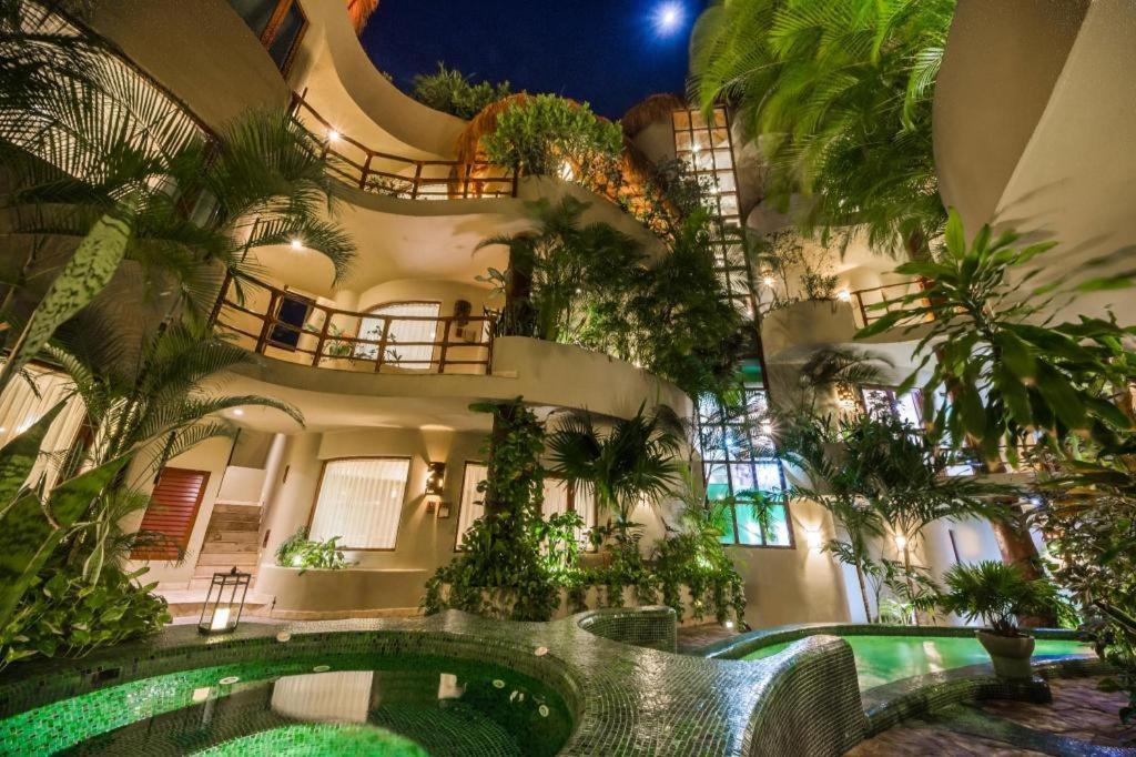 Maya Villa Condo Hotel プレヤデルカーメン エクステリア 写真