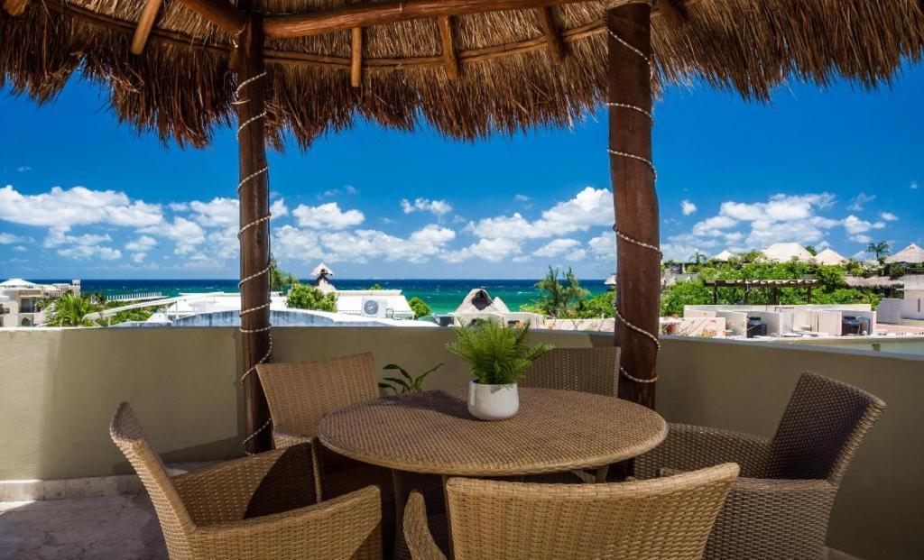 Maya Villa Condo Hotel プレヤデルカーメン エクステリア 写真
