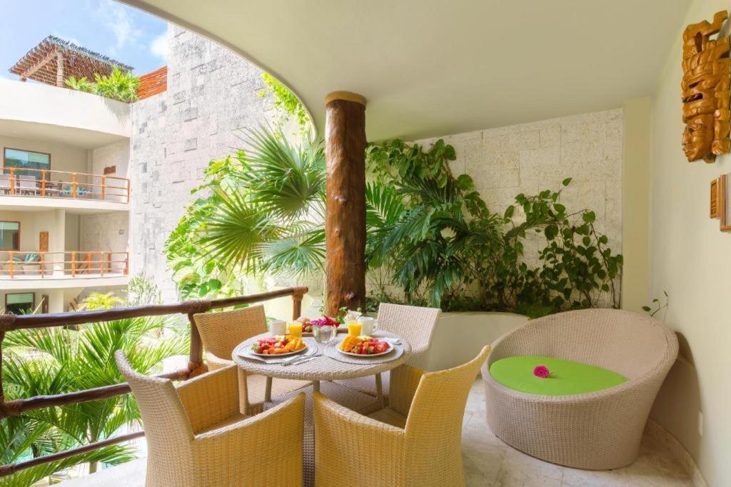 Maya Villa Condo Hotel プレヤデルカーメン エクステリア 写真